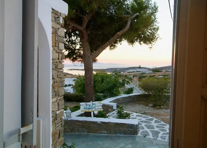 Blue Bay Heliolithos פארוס