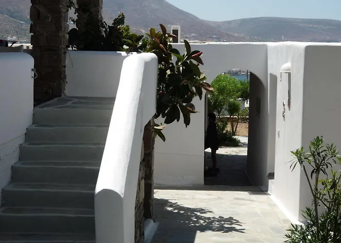 Blue Bay Heliolithos בית הארחה